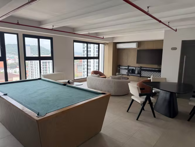 Apartamento en alquiler en PH Armonía para estrenar | 2 recámaras, línea blanca completa y parking.