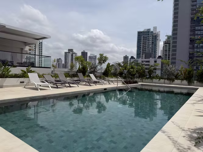 Apartamento en alquiler en PH Armonía para estrenar | 2 recámaras, línea blanca completa y parking.