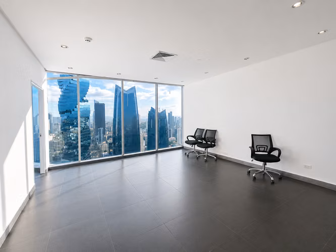 Alquiler de Oficina en Calle 50, Torre Global, 381m2