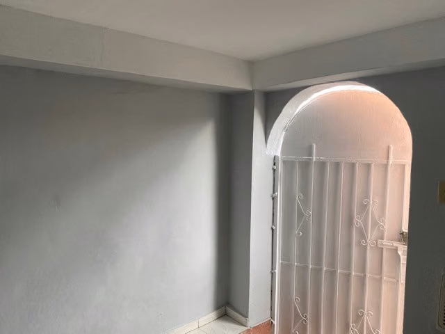 Se Alquila cuarto estudio independiente