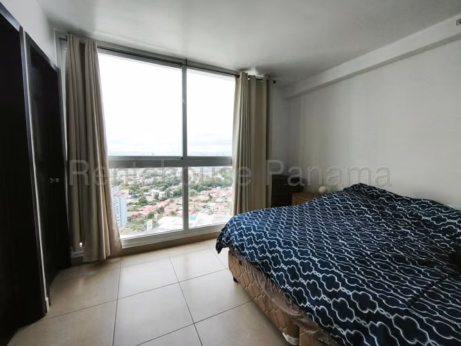 Se Vende Apartamento en Condado del Rey LA26-8744