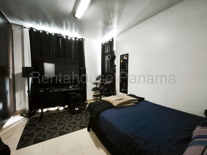 Se Vende Apartamento en Condado del Rey LA26-8744