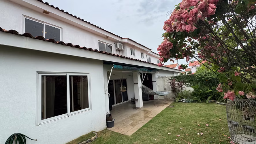 Quintas de Versalles, Juan Diaz, Venta de CASA
