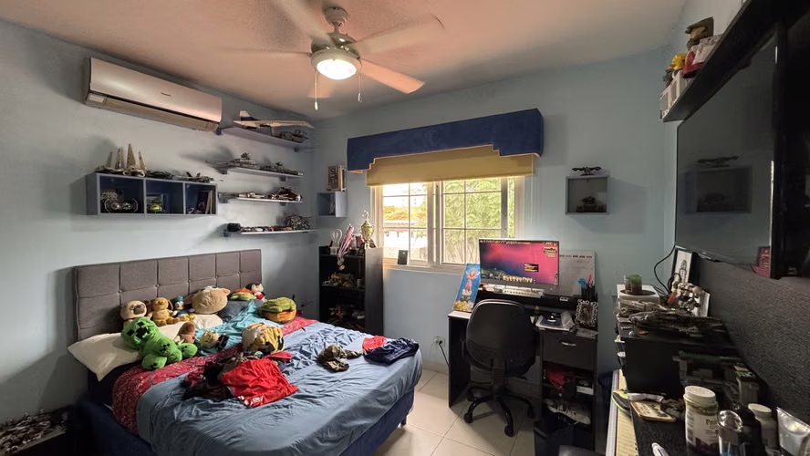 Quintas de Versalles, Juan Diaz, Venta de CASA