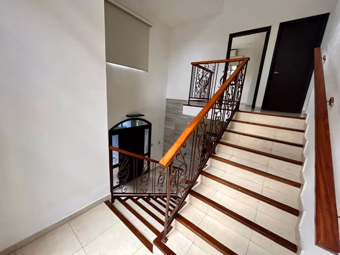 Se Vende hermosa casa en Costa Sur - Juan Díaz.