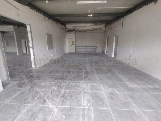 Local Comercial en Venta en Las Mañanitas  JG