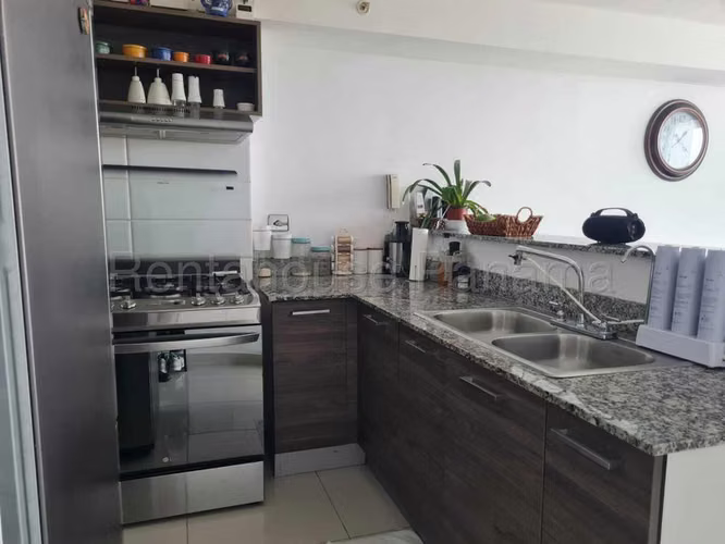 26867. Se vende apartamento a excelente precio, 2 recamaras, 78m