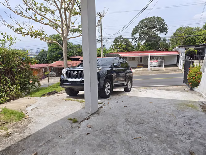 Se vende NEGOCIABLE excelente propiedad para negocios en el área de Betania El Dorado