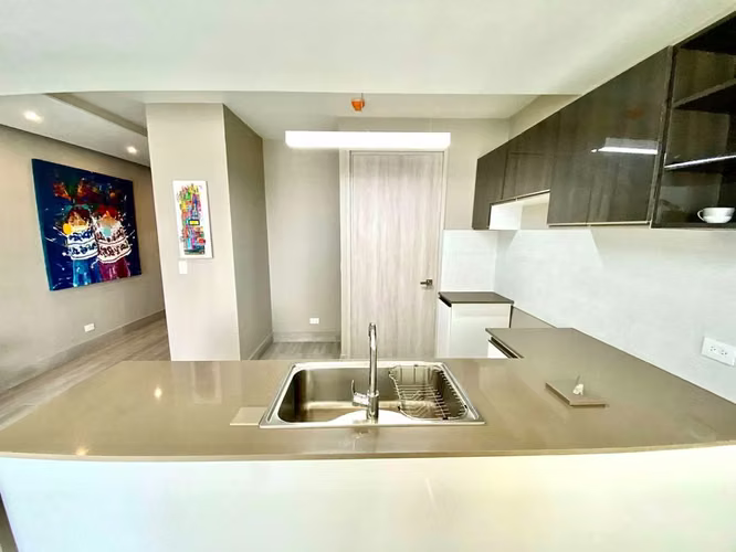 VENTA APARTAMENTO AVENIDA BALBOA 80M2 AMOBLADO MLD
