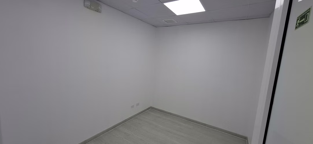 VENTA CONSULTORIO U OFICINA TOWNCENTER 26ML7356