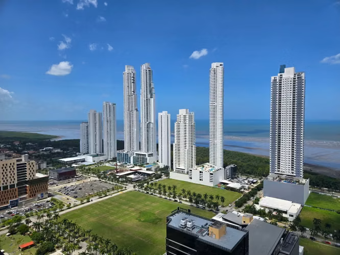 Costa del Este , VENTA APARTAMENTO EN PH ARCADIA .