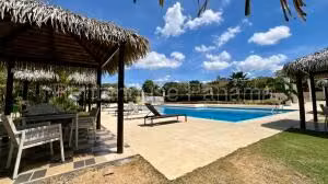 Venta de Apartamento con 110m2 en Coronado PH Coronado Golf 27-203SR