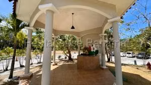 Venta de Apartamento con 110m2 en Coronado PH Coronado Golf 27-203SR