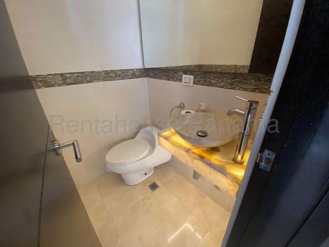 Apartamento en Venta con Vista Al Mar en San Francisco 26*5636Mfk