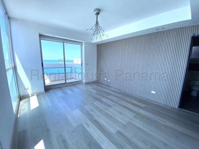 Apartamento en Venta con Vista Al Mar en San Francisco 26*5636Mfk