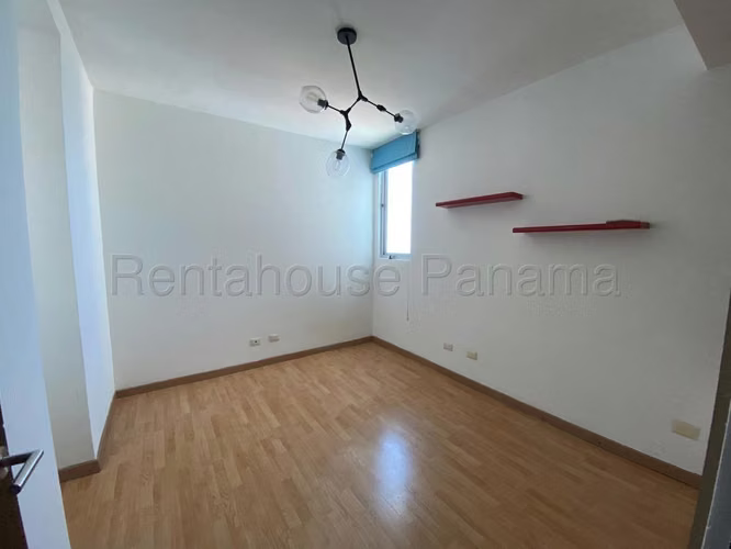 Apartamento en Venta con Vista Al Mar en San Francisco 26*5636Mfk