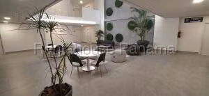 Alquiler de Apartamento con 82m2 en Coco del Mar PH Coco Place 27-205SR