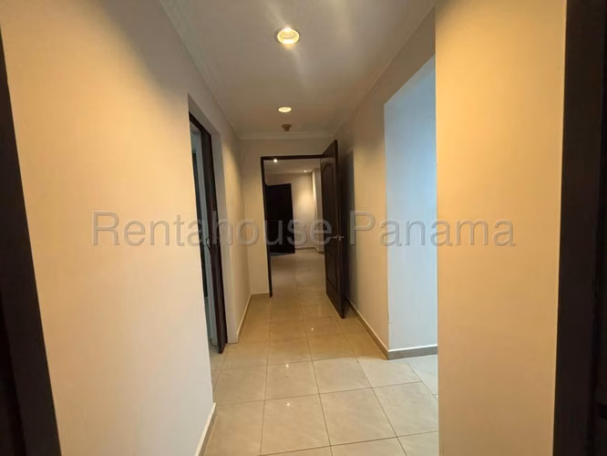 VENTA DE OFICINA EN HI TECH PLAZA BELLAVISTA HQ - Imagen 6