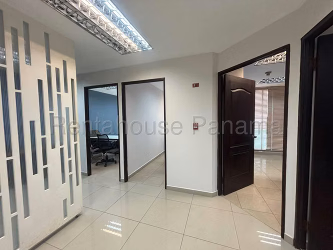 VENTA DE OFICINA EN HI TECH PLAZA BELLAVISTA HQ - Imagen 5