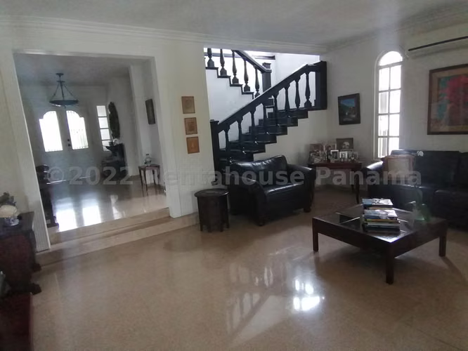 Casa en Venta en La Alameda AFC 22-9727