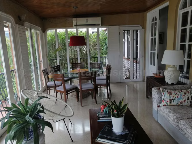 Casa en Venta en La Alameda AFC 22-9727