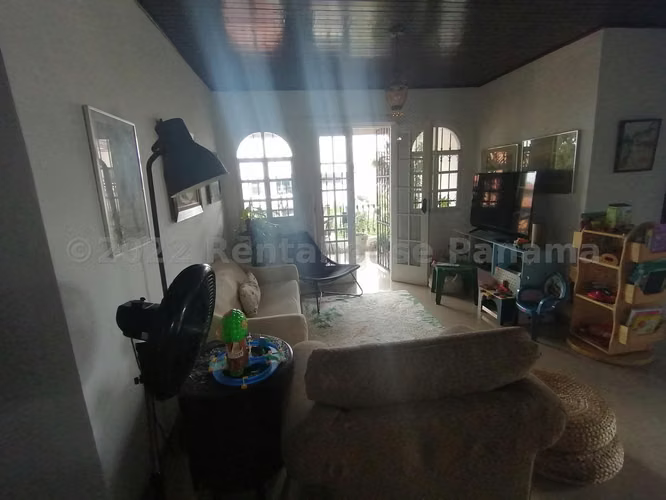 Casa en Venta en La Alameda AFC 22-9727
