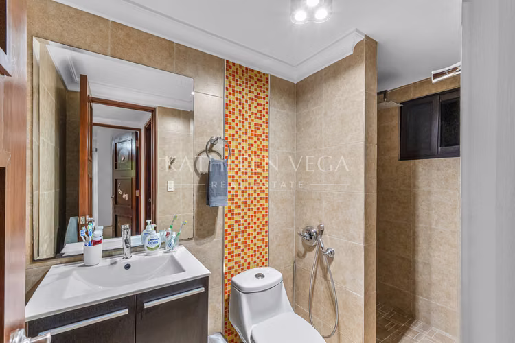 Apartamento en Planta Baja en Courtyard Residences PH Embassy Club