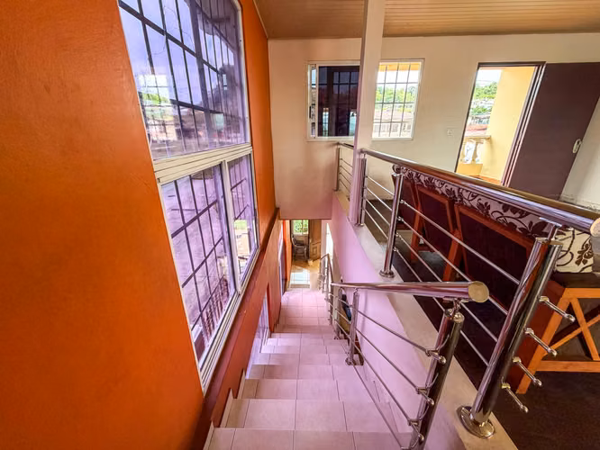 Casa en Venta en Esquina | Brisas del Golf | 294 m² | $285,000 Negociable 5 recamaras