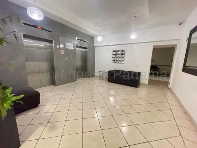 Apartamento en venta en PH Plaza Valencia 27LRL245 - Imagen 2