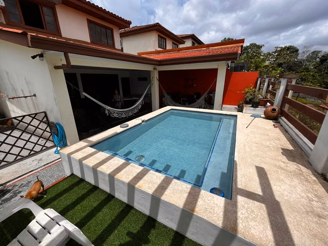 SE VENDE CASA LAS CUMBRES MIRADOR DEL LAGO  3 HABITACIONES PISCINA
