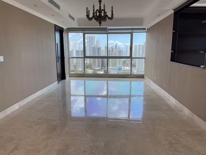 ALQUILER LUJOSO APARTAMENTO CON VISTA AL MAR Y CIUDAD
