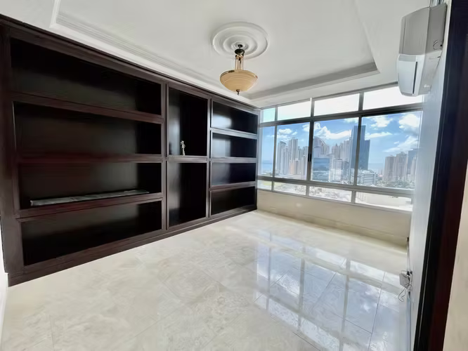 ALQUILER LUJOSO APARTAMENTO CON VISTA AL MAR Y CIUDAD