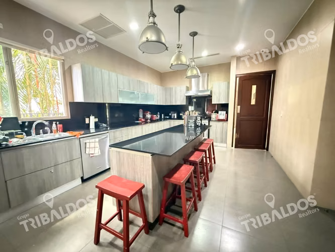 Venta de Casa en Fairway Estates, Santa María