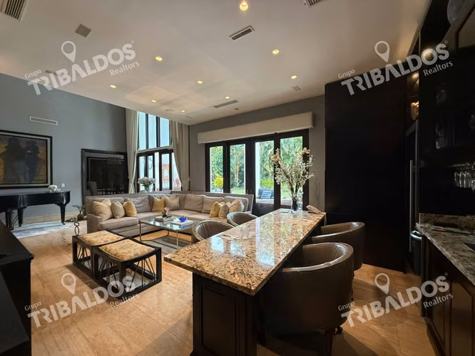 Venta de Casa en Fairway Estates, Santa María