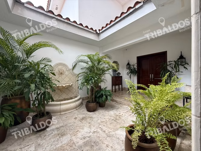 Venta de Casa en Fairway Estates, Santa María