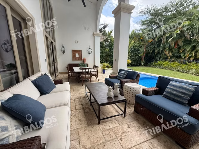 Venta de Casa en Fairway Estates, Santa María