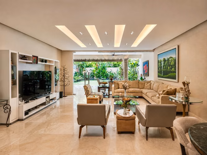 Duplex house for sale in Altos del Golf