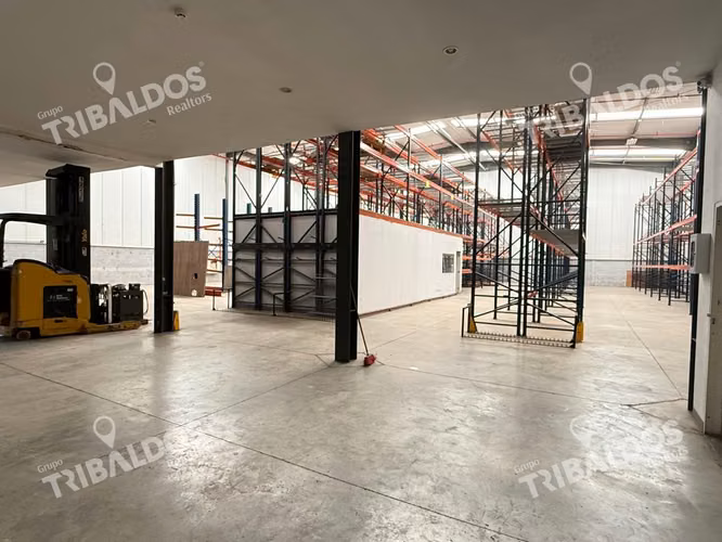Venta o Alquiler de Galeras en PH Centro Logístico Dos Caminos