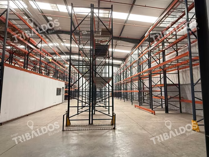 Venta o Alquiler de Galeras en PH Centro Logístico Dos Caminos