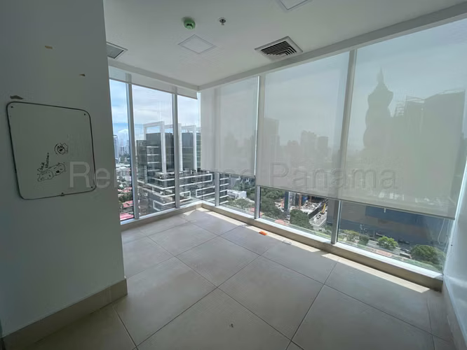 Venta de Oficina en Obarrio, SL (Solo Cliente Directo)