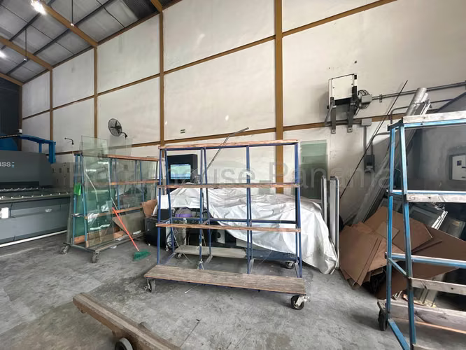 VENTA DE GALERA EN RIO ABAJO ESM