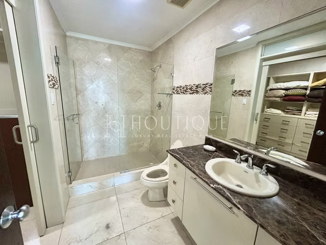 Venta de Apartamento en Bella vista / Av Balboa / PH Villa del mar