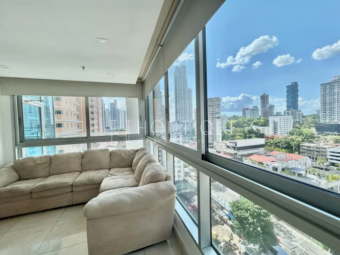 Venta de Apartamento en Bella vista / Av Balboa / PH Villa del mar
