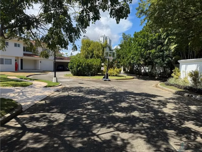 VENTA CASA COSTA DEL ESTE 690M2 AMOBLADA COSTA SERENA MLD