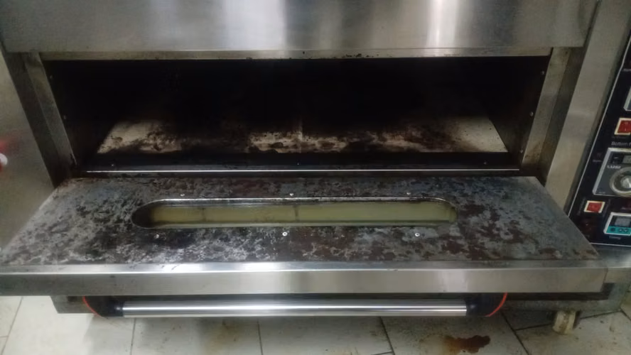 Lote de equipos de cocina industrial - Panadería/Restaurante
