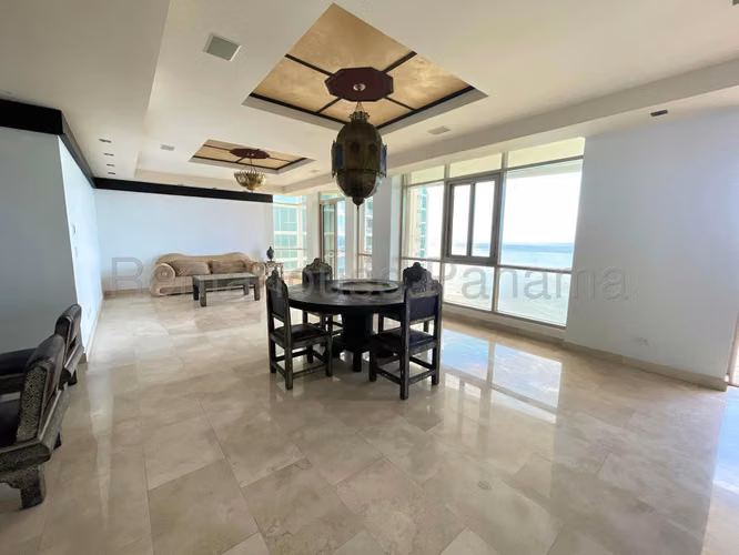 Venta de Apartamento en Punta Pacifica