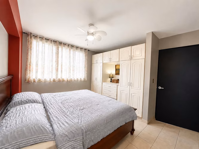 Apartamento Amoblado 2 Rec. en PH Porto Vita – Frente al Parque Omar, Vía Porras