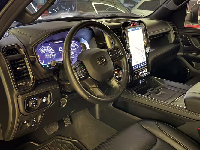 DODGE RAM 1500 LIMITED 4x4 2023