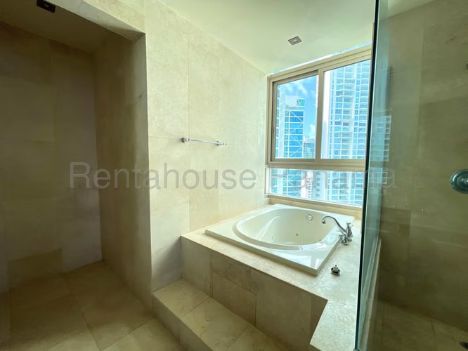 Venta de Apartamento en Punta Pacifica Ph Pacific Point NS