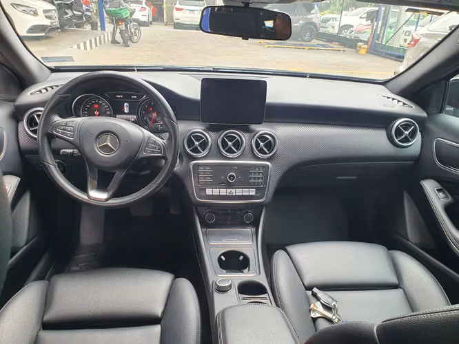 MERCEDES BENZ A